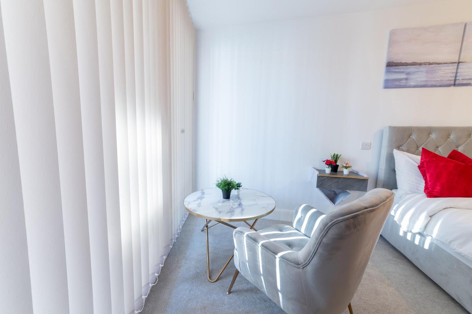 Luxury City Escape Apartments Лондон Екстериор снимка