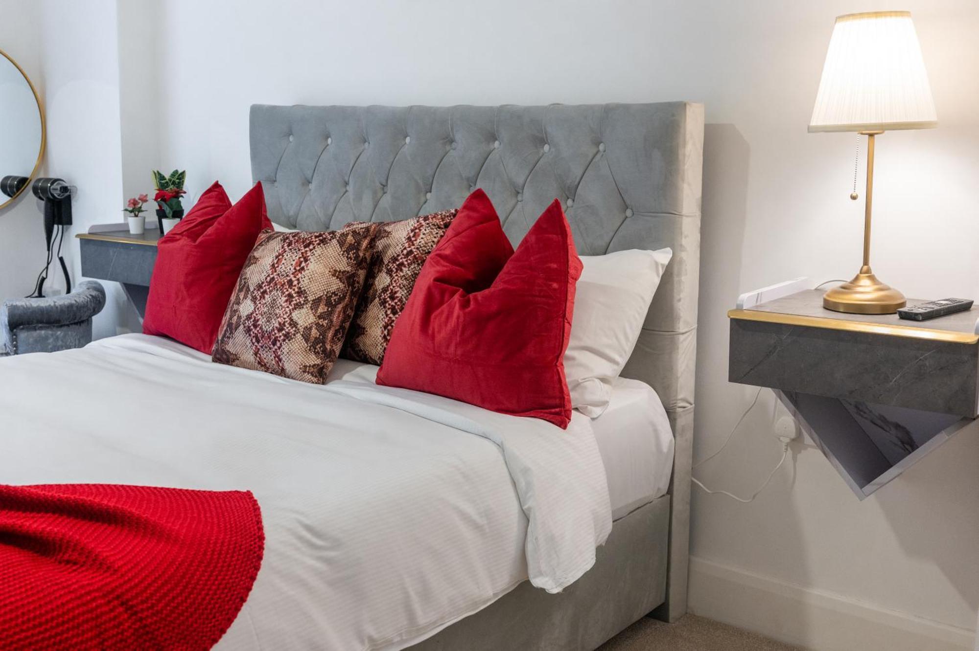 Luxury City Escape Apartments Лондон Екстериор снимка
